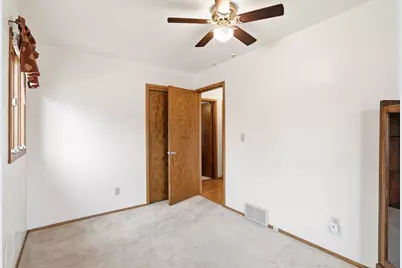 1107 Honeysuckle Lane, Neenah, WI 54956 - Photo 19