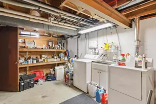 1107 Honeysuckle Ln, Neenah, WI 54956 - Photo 27