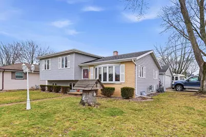 1107 Honeysuckle Lane, Neenah, WI 54956 - Photo 3