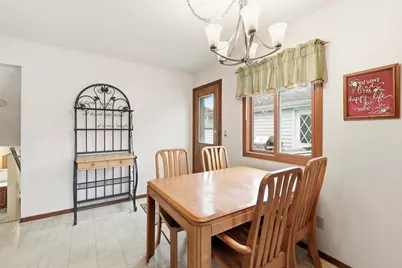 1107 Honeysuckle Lane, Neenah, WI 54956 - Photo 9