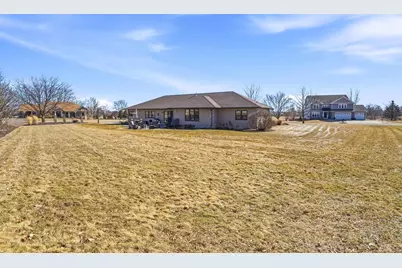 3400 W Warner Estates Drive, Appleton, WI 54913 - Photo 39