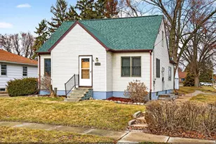 936 Lincoln St, Menasha, WI 54952 - Photo 1