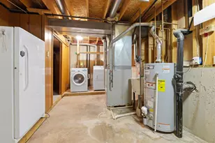 1715 Bernheim St, Oshkosh, WI 54904 - Photo 27