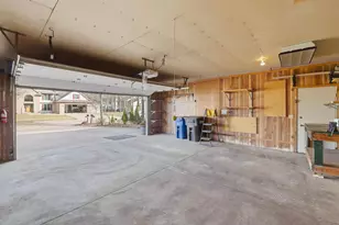 1715 Bernheim St, Oshkosh, WI 54904 - Photo 29