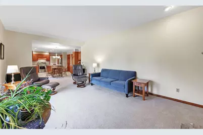 1460 Woodmont Way, Ashwaubenon, WI 54313 - Photo 13