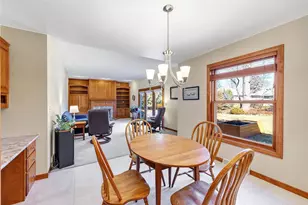 1460 Woodmont Way, Ashwaubenon, WI 54313 - Photo 7