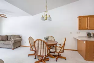 486 Wyldewood Dr, Oshkosh, WI 54904 - Photo 11