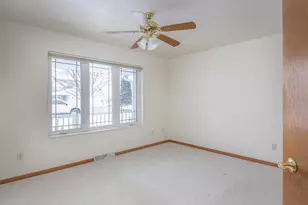 486 Wyldewood Dr, Oshkosh, WI 54904 - Photo 13