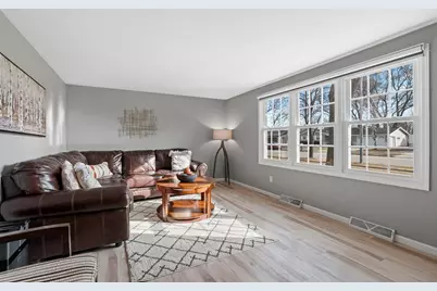 762 St Josephs Street, De Pere, WI 54115 - Photo 9