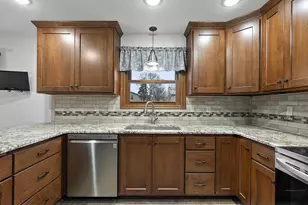 553 Gwynn St, Green Bay, WI 54301 - Photo 21