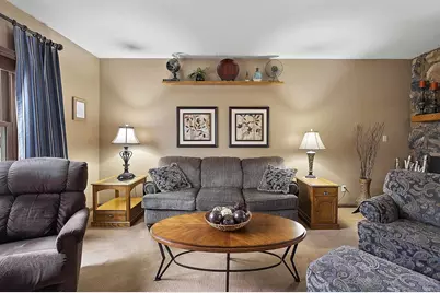 553 Gwynn Street, Green Bay, WI 54301 - Photo 9