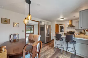 2930 Devroy Ln, Green Bay, WI 54313 - Photo 21