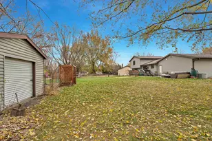 2930 Devroy Ln, Green Bay, WI 54313 - Photo 41