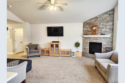 11 Mistral Court, Fond du Lac, WI 54937 - Photo 9