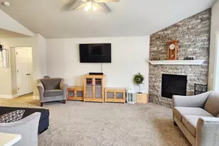 11 Mistral Ct, Fond du Lac, WI 54937 - Photo 9