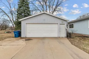 1044 Grand St, Oshkosh, WI 54901 - Photo 27