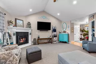 833 Whispering Way, Omro, WI 54963 - Photo 5