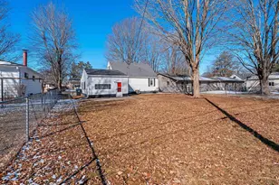 1136 S Bartlett St, Shawano, WI 54166 - Photo 7