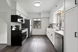 993 Christiana St, Green Bay, WI 54303 - Photo 11