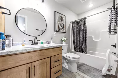 2323 Deckner Avenue, Green Bay, WI 54302 - Photo 33