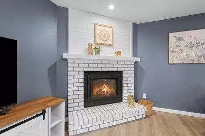 921 E Windfield Place #A, Appleton, WI 54911 - Photo 5