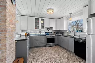 115 N Clinton Ave, Clintonville, WI 54929 - Photo 13