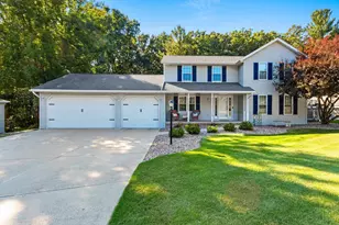 236 Elk Ct, Green Bay, WI 54302 - Photo 1