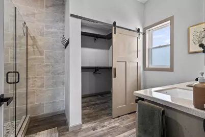 1751 S Oneida Street, Green Bay, WI 54304 - Photo 23