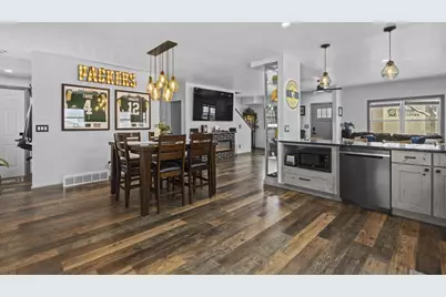 1749 S Oneida Street, Green Bay, WI 54304 - Photo 15