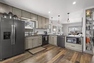 1751 S Oneida St, Green Bay, WI 54304 - Photo 13