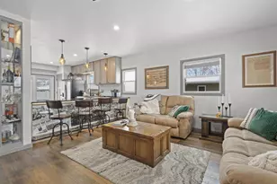 1751 S Oneida St, Green Bay, WI 54304 - Photo 7