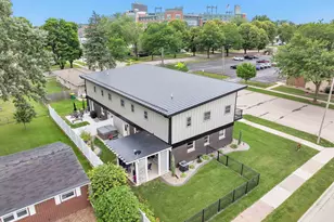 1749 S Oneida St, Green Bay, WI 54304 - Photo 3