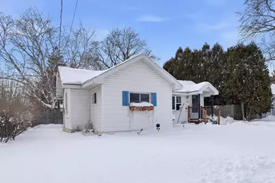 1823 Ashland Street, Oshkosh, WI 54901 - Photo 3