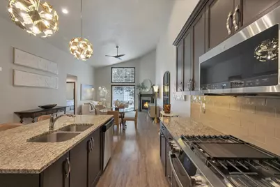 2580-3 Bay Harbor Circle, Green Bay, WI 54304 - Photo 11