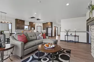 733 Tambour Ct, De Pere, WI 54115 - Photo 25