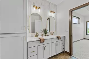 733 Tambour Ct, De Pere, WI 54115 - Photo 33