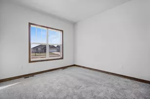 2518 Tipperary Trl, De Pere, WI 54115 - Photo 9