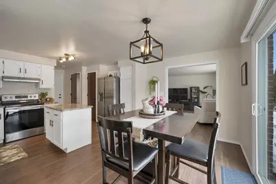 1528 Van Road, Green Bay, WI 54311 - Photo 9