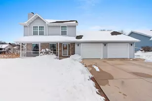 2704 Belle Plane Rd, Green Bay, WI 54313 - Photo 1