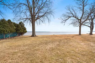 957 Brighton Drive, Menasha, WI 54952 - Photo 9