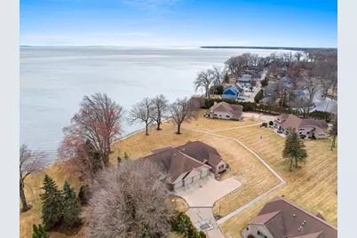 957 Brighton Drive, Menasha, WI 54952 - Photo 7