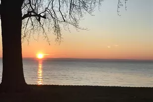 957 Brighton Dr, Menasha, WI 54952 - Photo 3