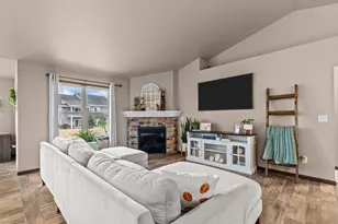 3434 Tulip Trl, Appleton, WI 54913 - Photo 3