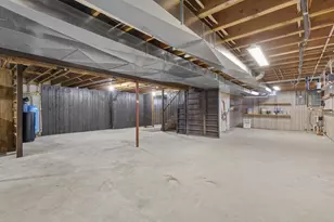 3075 Ridgeway Dr, Neenah, WI 54956 - Photo 51