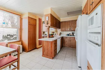 1552 Algoma Boulevard, Oshkosh, WI 54901 - Photo 23