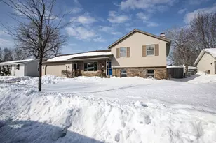 39 Welcome Cir, Appleton, WI 54915 - Photo 3