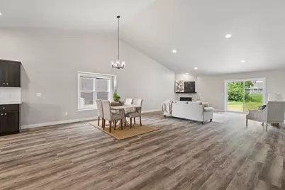 1617 Founders Street, Neenah, WI 54956 - Photo 5