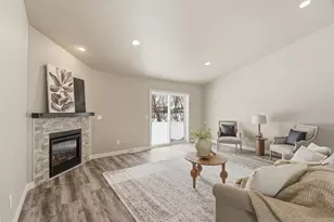 1617 Founders St, Neenah, WI 54956 - Photo 3