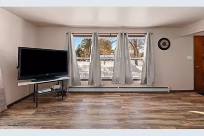 906 Mira Avenue, Crivitz, WI 54114 - Photo 5