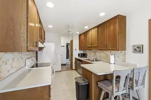 2336 Wisconsin St, Oshkosh, WI 54901 - Photo 7